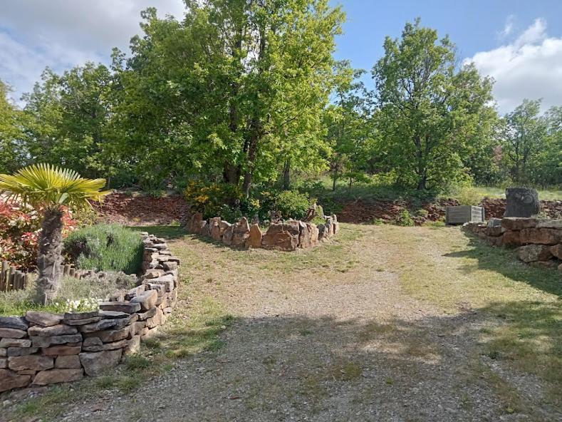 Gite De Cayssie Verrieres  Exteriér fotografie